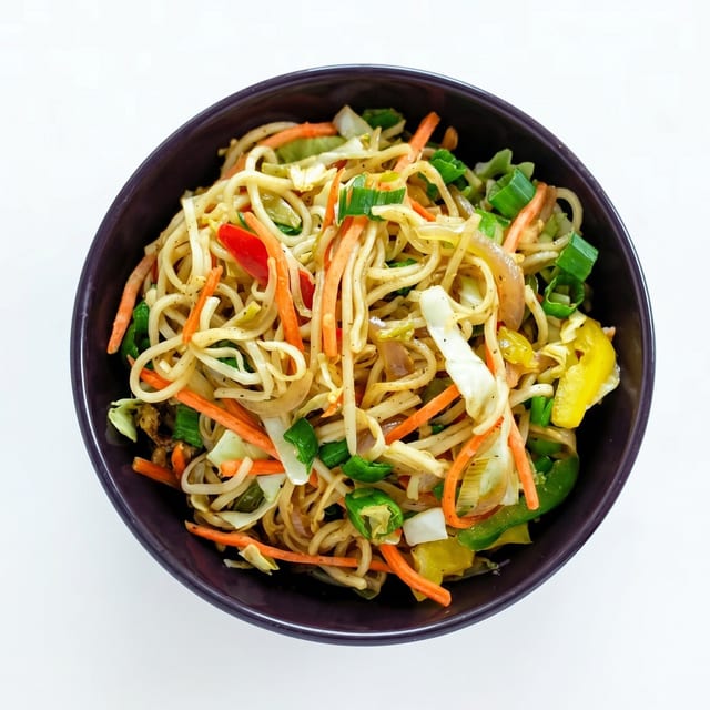 Veg Hakka Noodles.